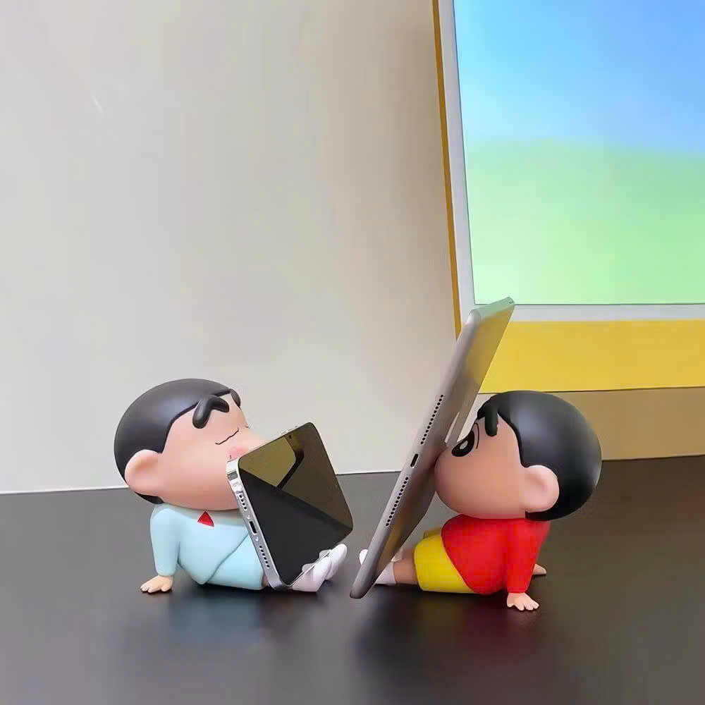 Giá Đỡ Điện Thoại Shin Cậu Bé Bút Chì - Phụ Kiện Điện Thoại Dễ Thương, Tiện Lợi Và Độc Đáo Giá Đỡ Điện Thoại Shin Cậu Bé Bút Chì – Phụ Kiện Điện Thoại Dễ Thương, Tiện Lợi Và Độc Đáo