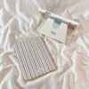 Ốp iPad Take Stripe Mochi Case - Ốp iPad Gập Dựng Tiện Lợi Có Tại Mochi Case Ốp Lưng Và Phụ Kiện Điện Thoại Ốp iPad Take Stripe Mochi Case - Ốp iPad gập dựng thanh lịch, tiện lợi có tại Mochi Case ốp lưng và phụ kiện điện thoại.
