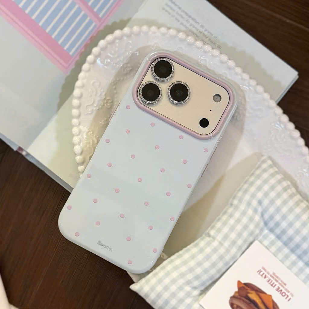 Ốp lưng iPhone Mochi Case Sweet Dot thiết kế chấm bi nhẹ nhàng, màu pastel xinh xắn, chống sốc tốt, bảo vệ camera, phù hợp nhiều dòng iPhone. Ốp lưng iPhone Sweet Dot Mochi Case