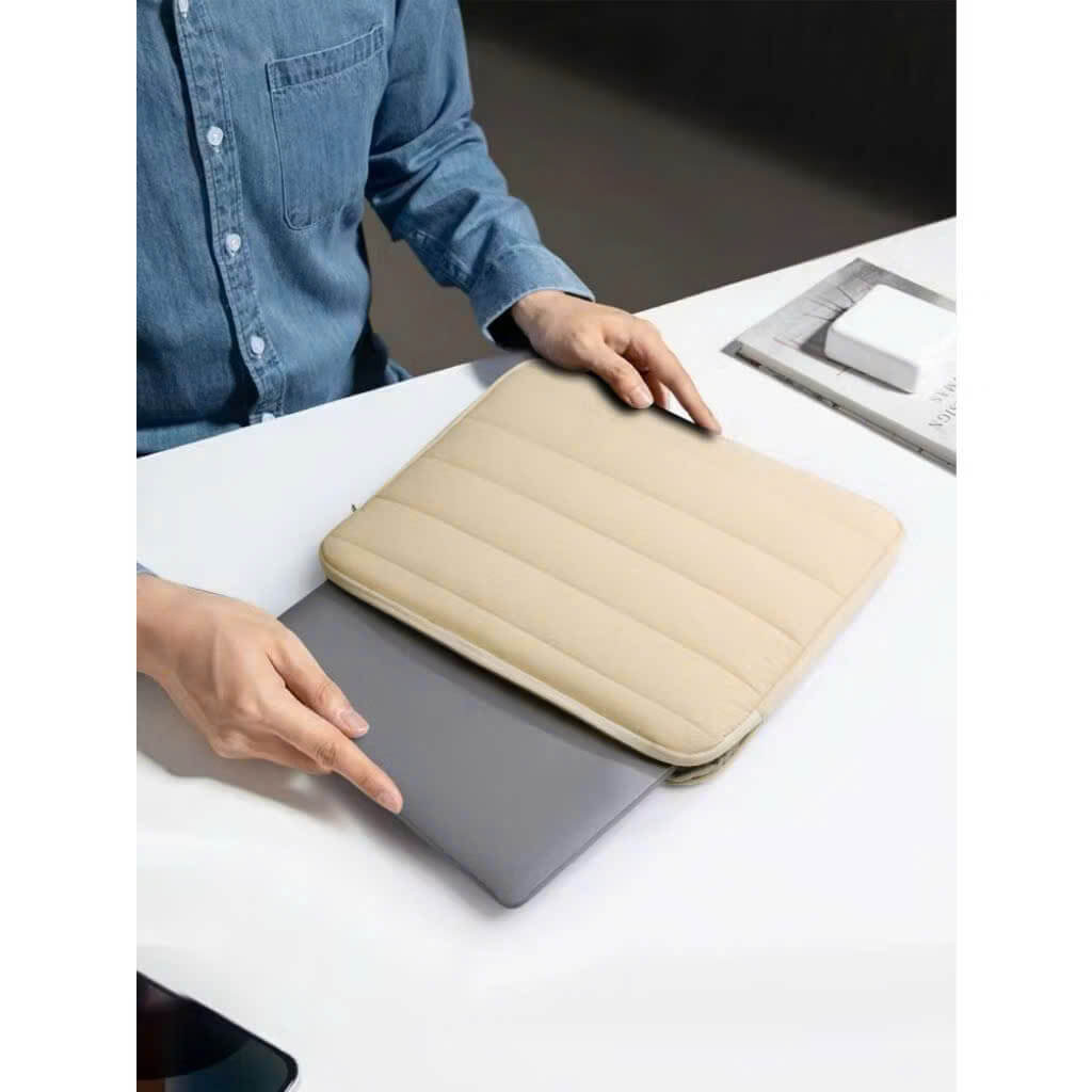 Túi Chống Sốc Laptop Cloud Puff Mochi Case - Mềm êm, gọn nhẹ có tại Mochi Case ốp lưng và phụ kiện điện thoại. Túi Chống Sốc Laptop Cloud Puff Mochi Case - Mềm êm, gọn nhẹ có tại Mochi Case ốp lưng và phụ kiện điện thoại.
